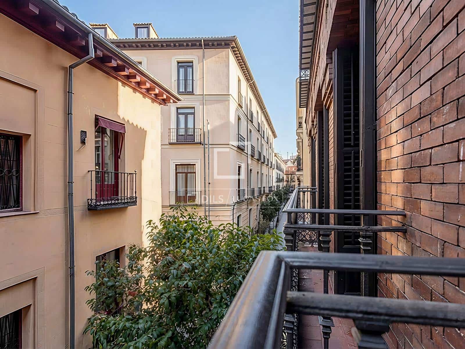 Appartement de 1 chambre à louer à Madrid ville - 1 800 € (Ref: 9552537)