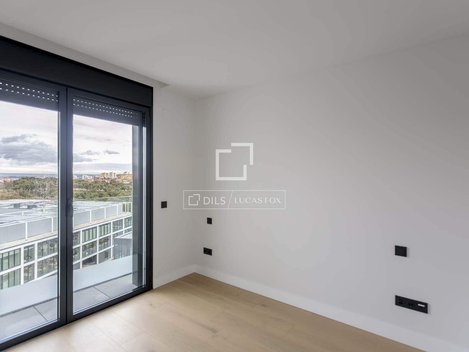 2 bedroom Apartment for rent in Madrid city with pool garage - € 3,000 (Ref: 9552538)