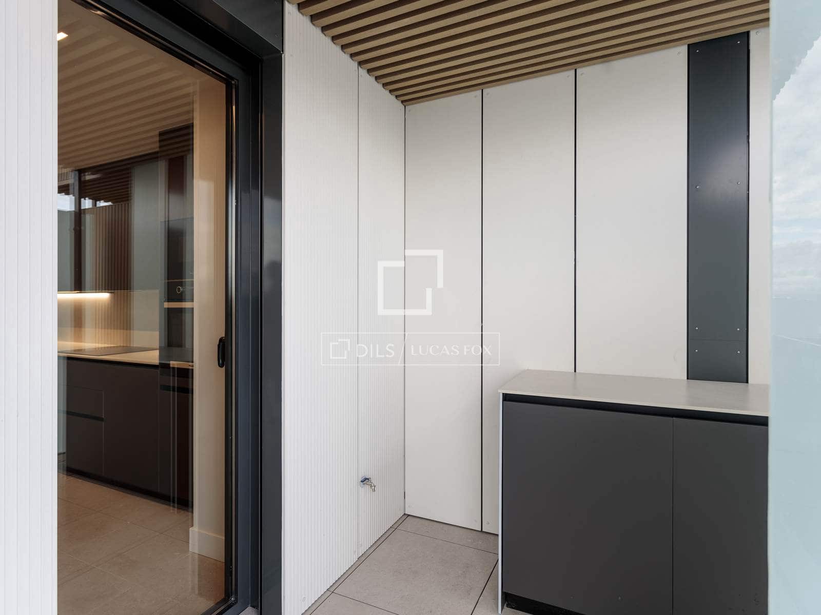 2 bedroom Apartment for rent in Madrid city with pool garage - € 3,000 (Ref: 9552538)