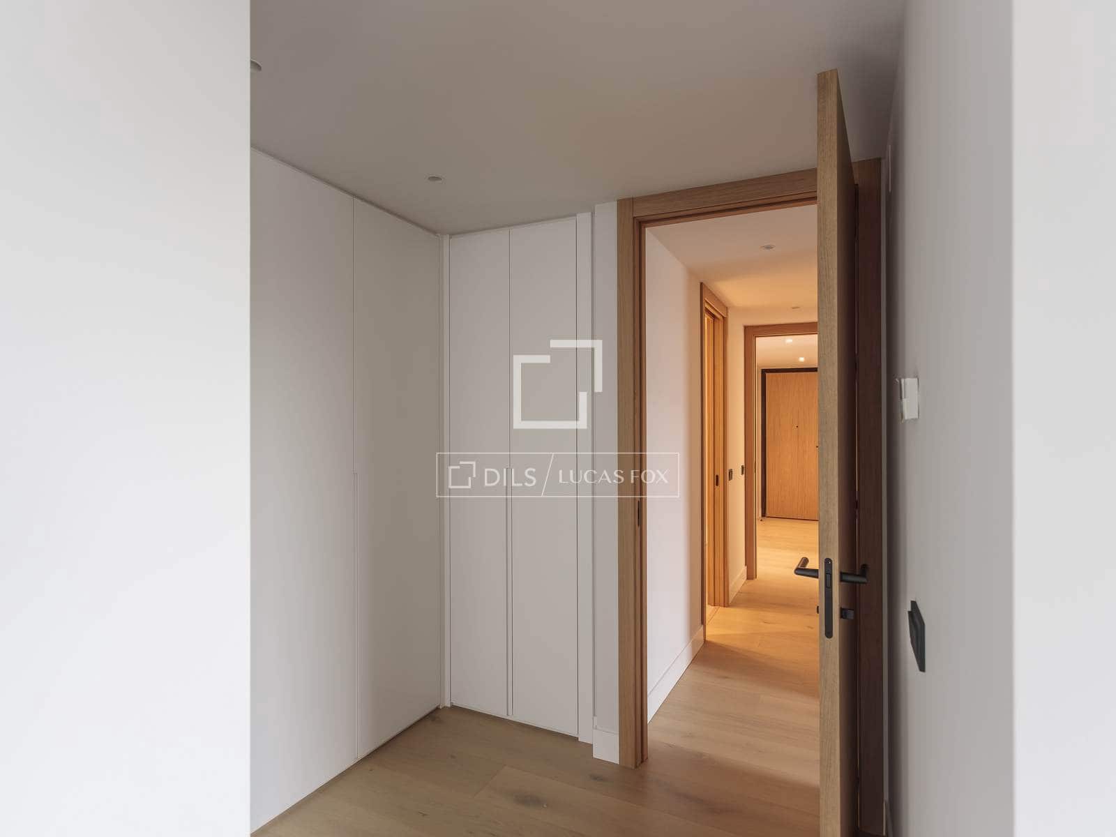 2 bedroom Apartment for rent in Madrid city with pool garage - € 3,000 (Ref: 9552538)