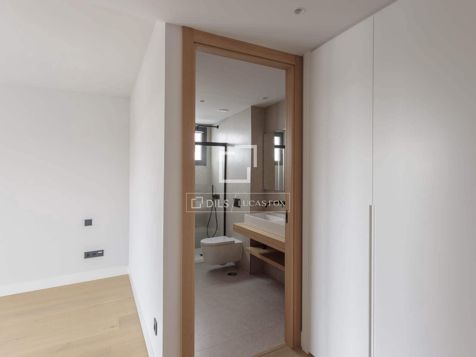 2 bedroom Apartment for rent in Madrid city with pool garage - € 3,000 (Ref: 9552538)