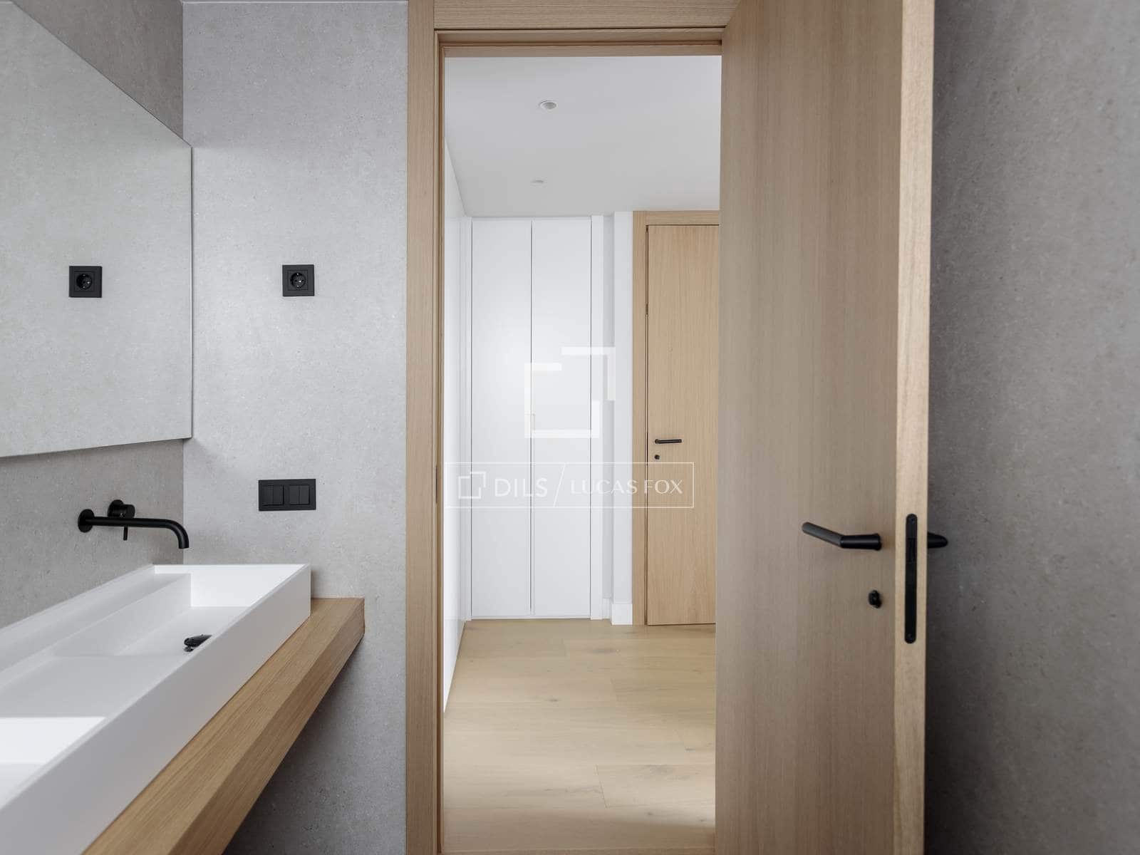 2 bedroom Apartment for rent in Madrid city with pool garage - € 3,000 (Ref: 9552538)