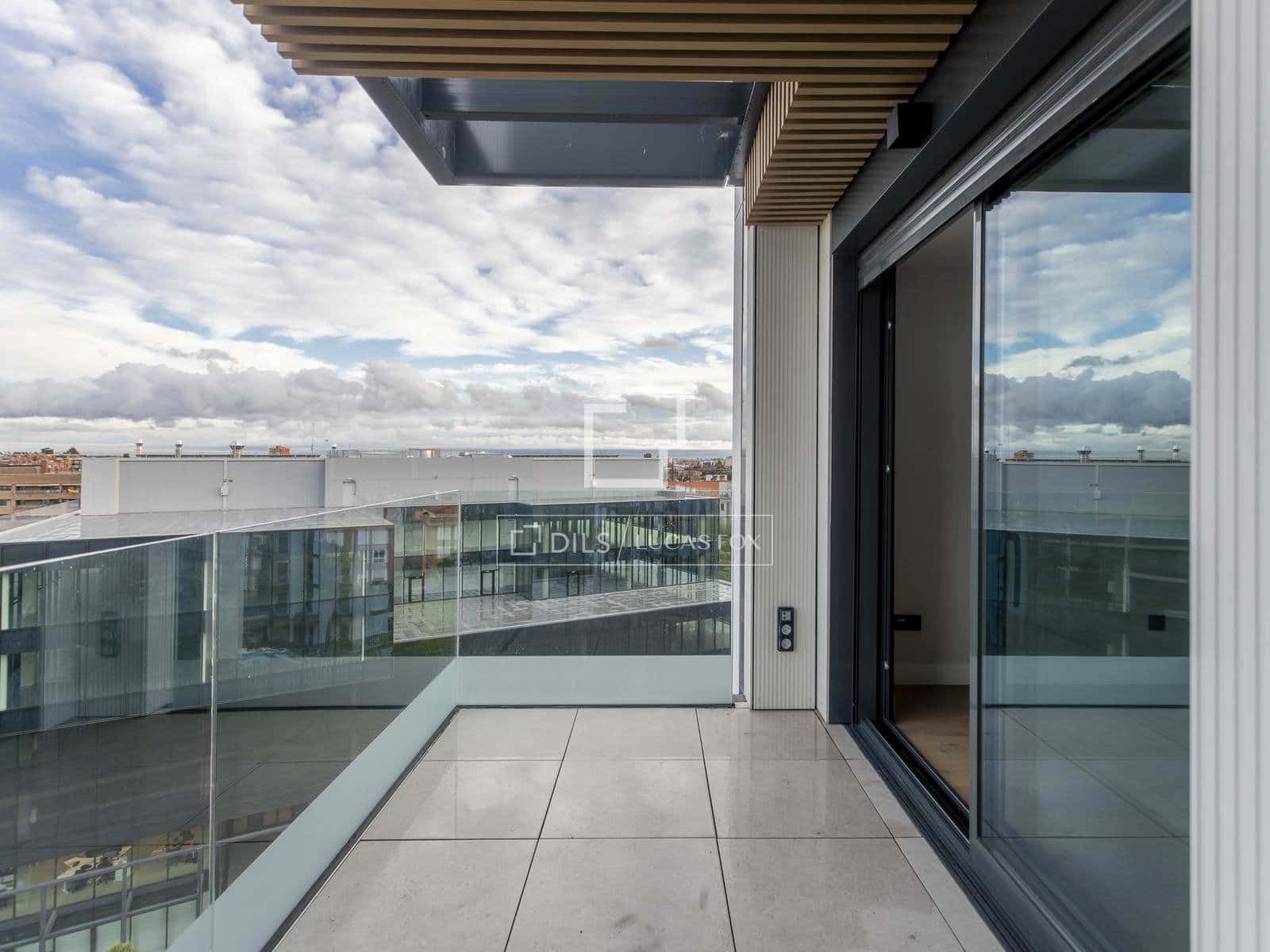 2 bedroom Apartment for rent in Madrid city with pool garage - € 3,000 (Ref: 9552538)