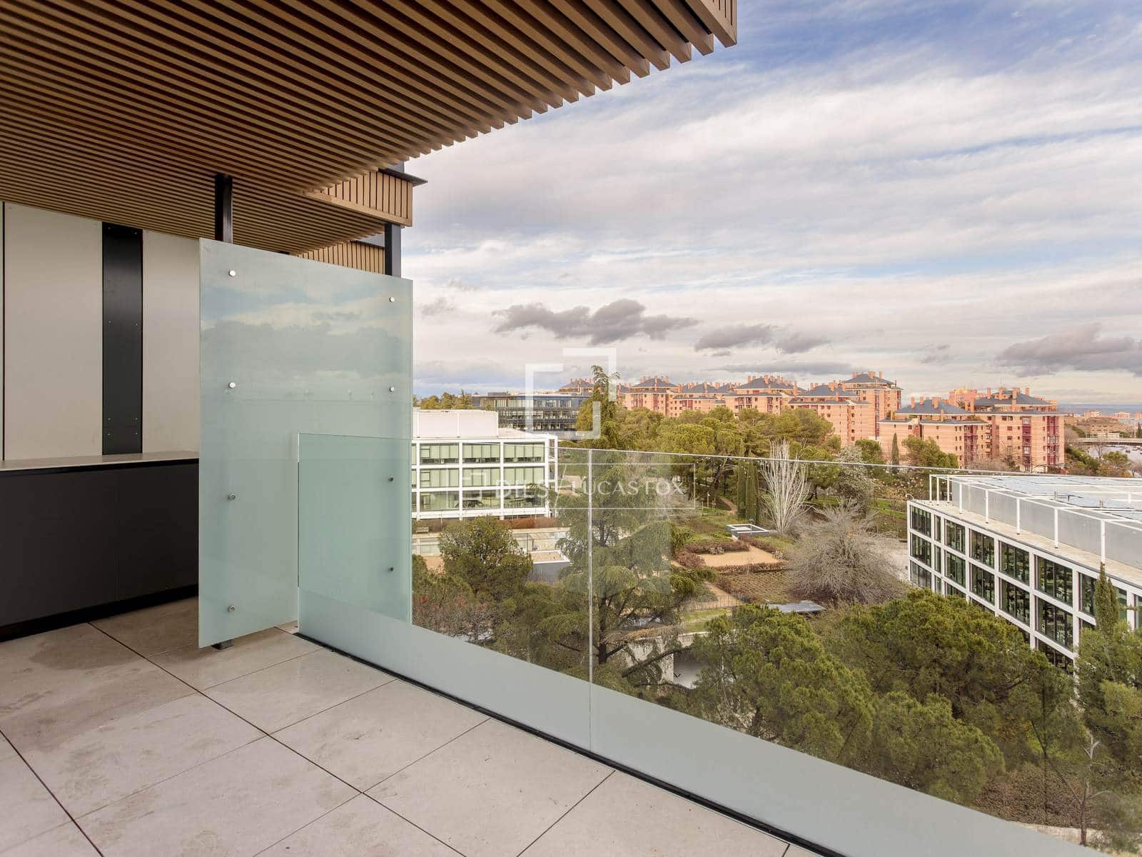 2 bedroom Apartment for rent in Madrid city with pool garage - € 3,000 (Ref: 9552538)