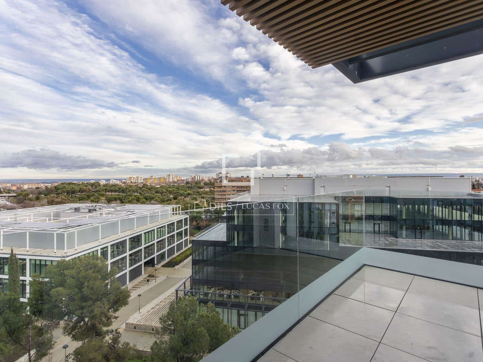 2 bedroom Apartment for rent in Madrid city with pool garage - € 3,000 (Ref: 9552538)