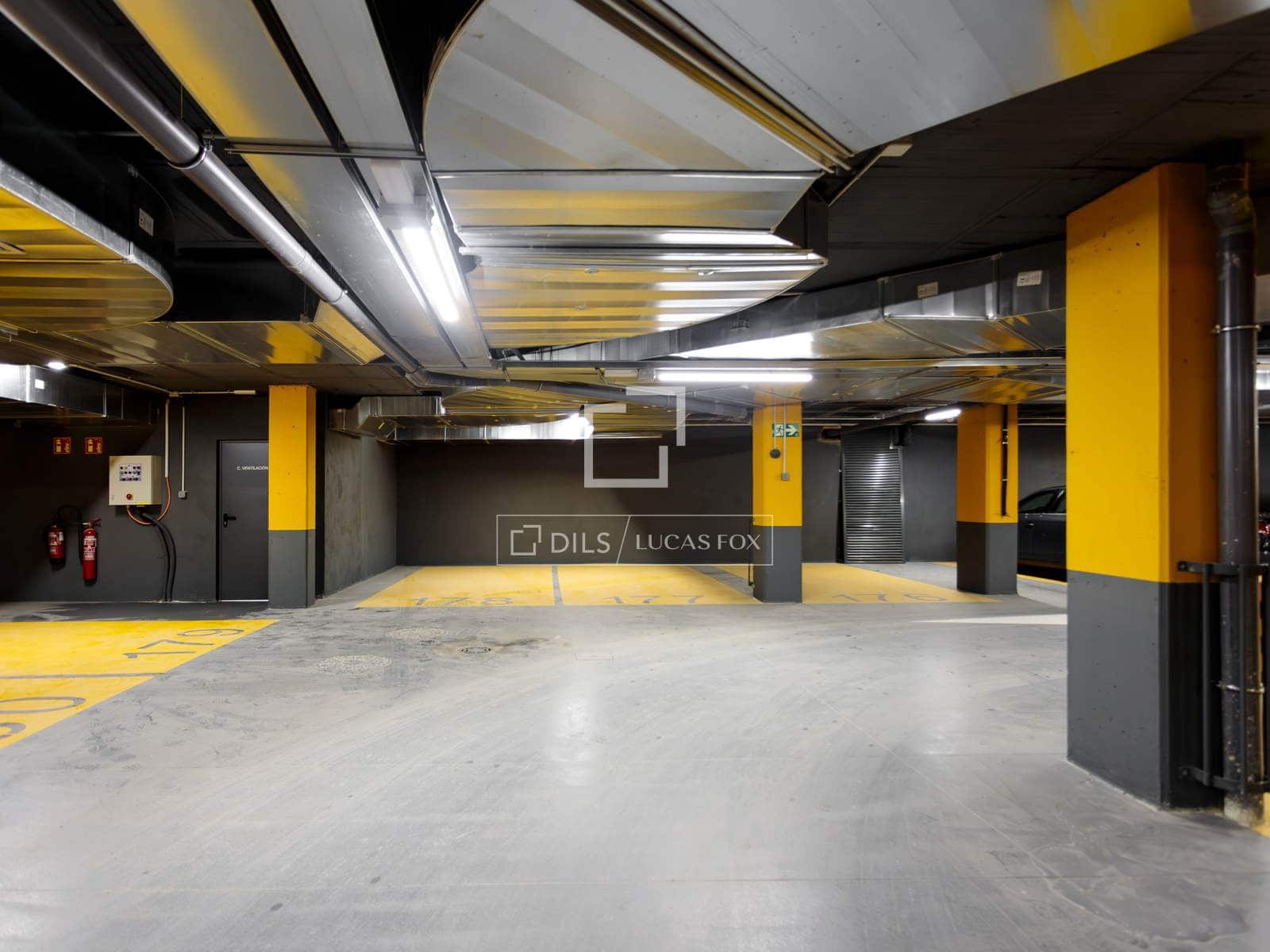 2 bedroom Apartment for rent in Madrid city with pool garage - € 3,000 (Ref: 9552538)