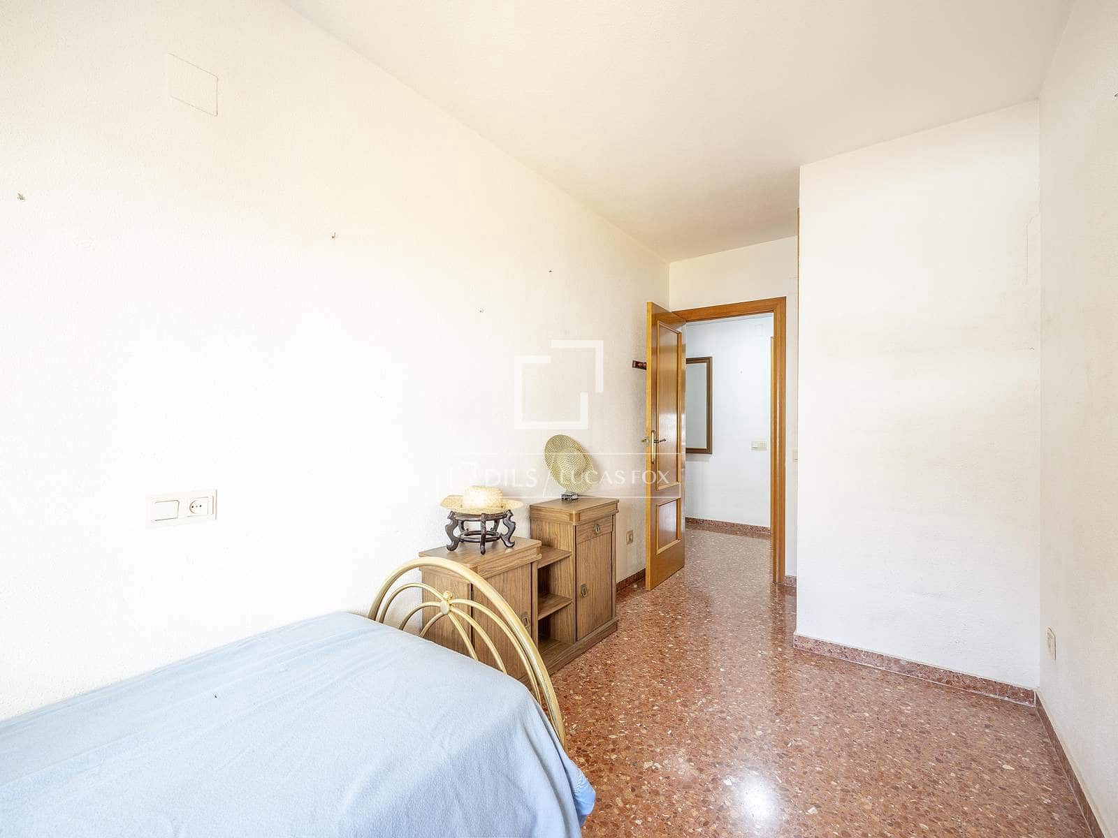 3 bedroom Apartment for sale in Valencia city with garage - € 360,000 (Ref: 9553006)
