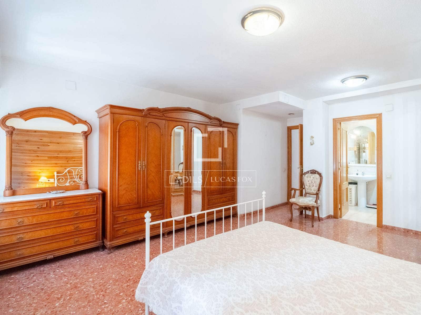 3 slaapkamer Appartement te koop in Valencia stad met garage - € 360.000 (Ref: 9553006)