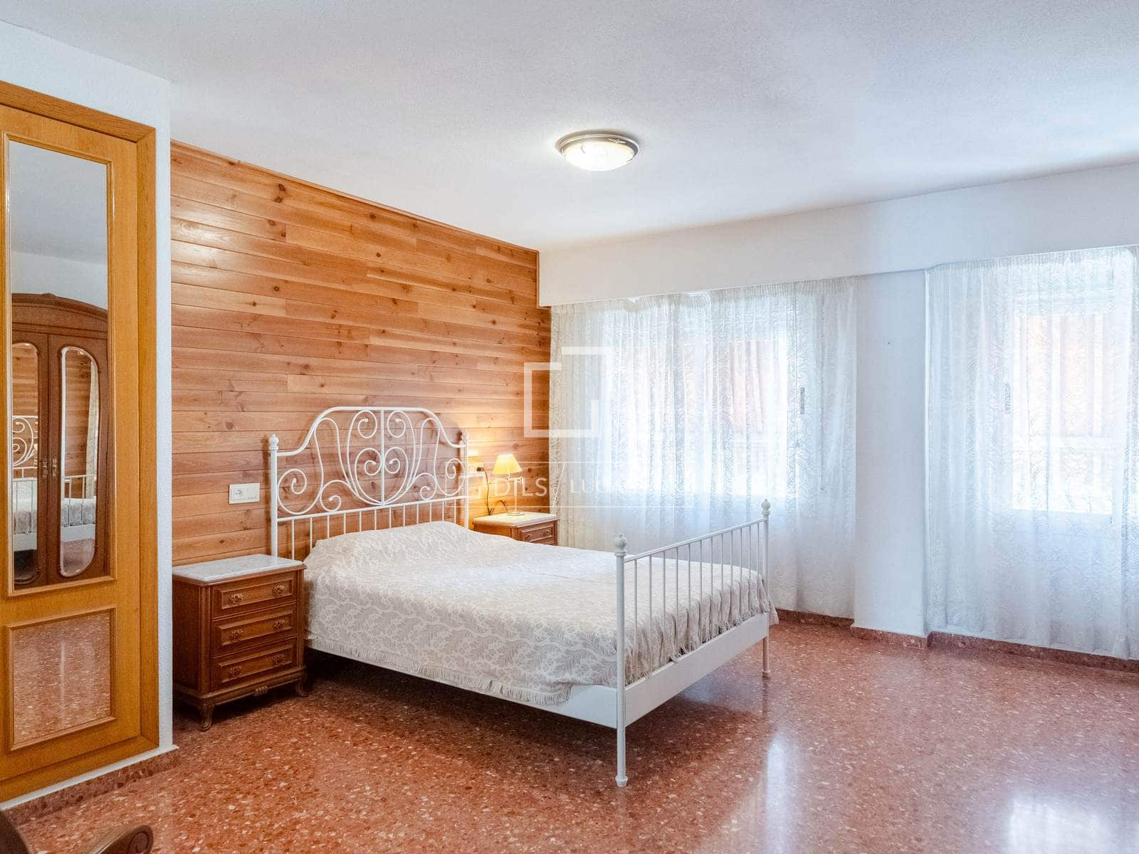 3 slaapkamer Appartement te koop in Valencia stad met garage - € 360.000 (Ref: 9553006)