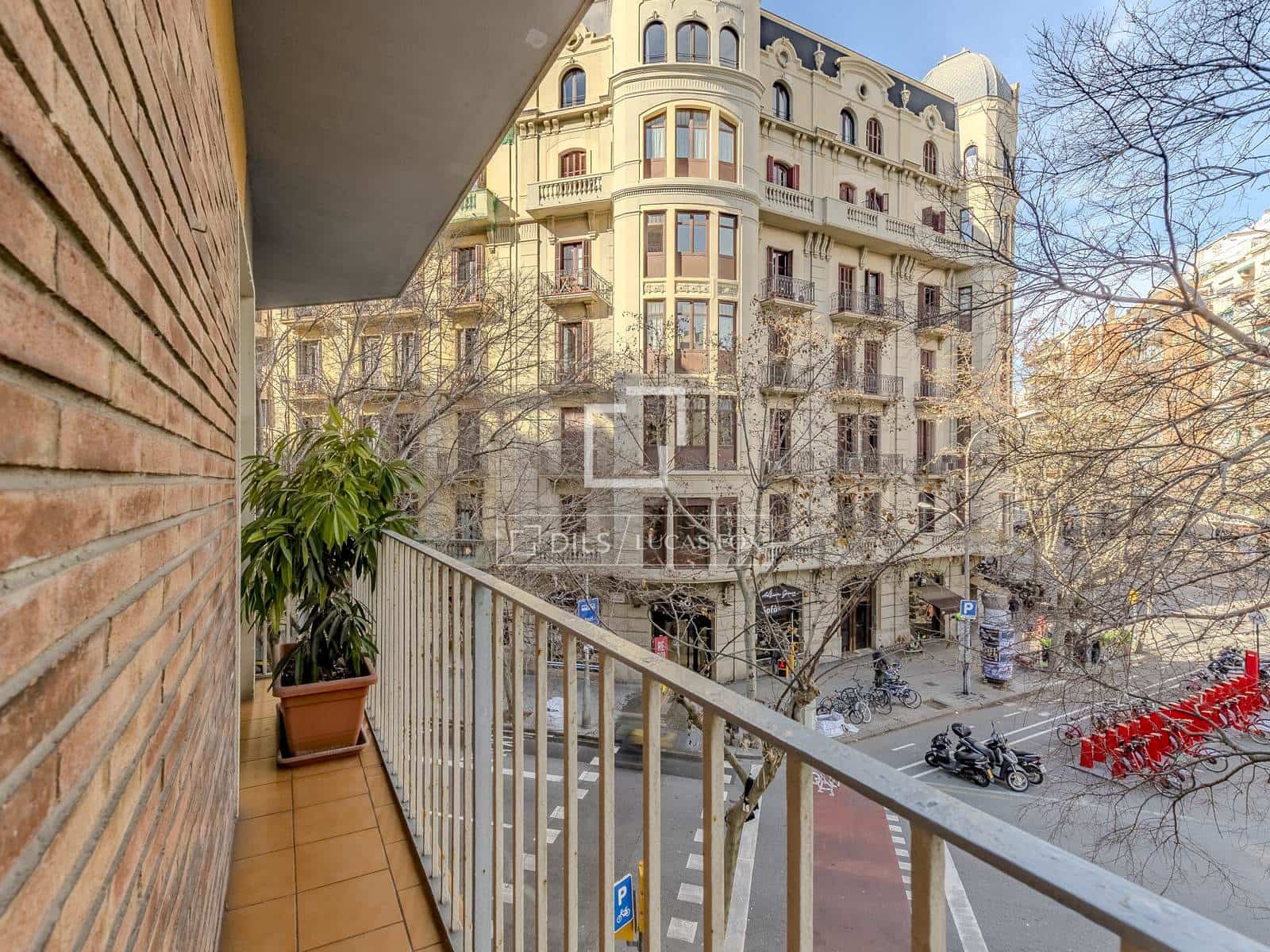 3 makuuhuone Huoneisto myytävänä paikassa Barcelona kaupunki - 700 000 € (Ref: 9553121)