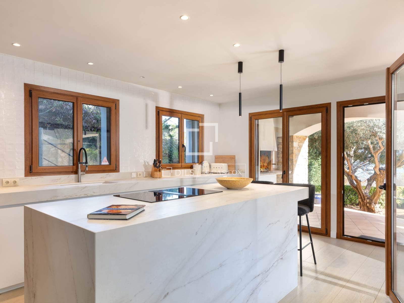 4 slaapkamer Villa te koop in Begur met zwembad garage - € 2.250.000 (Ref: 9553122)