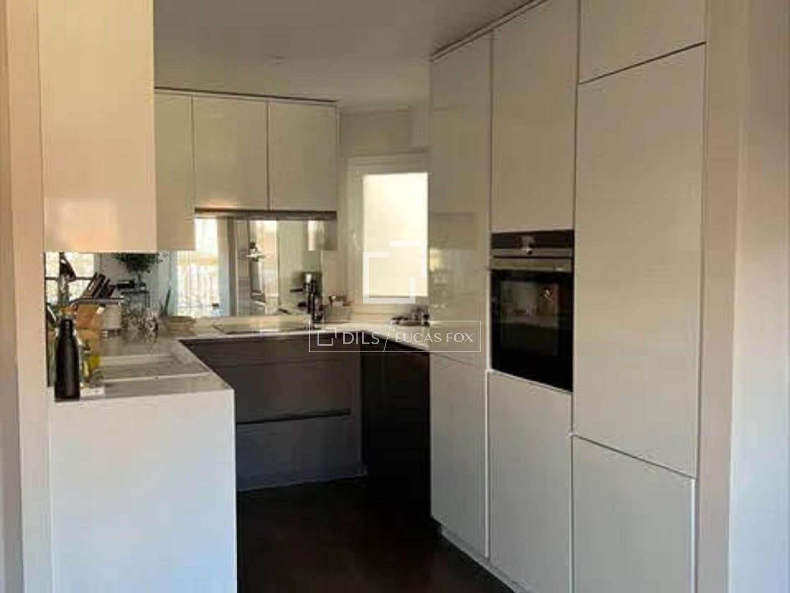 Apartamento de 2 habitaciones en Madrid ciudad en venta - 800.000 € (Ref: 9553123)
