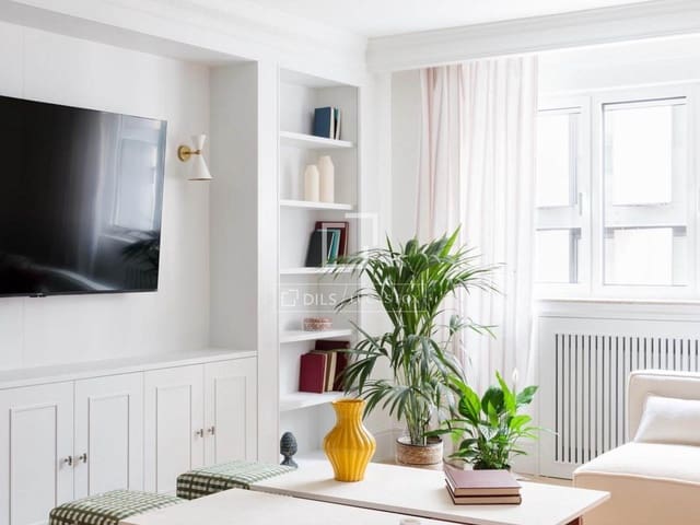 1 makuuhuone Huoneisto myytävänä paikassa Castellana, Madrid kaupunki - 995 000 € (Ref: 9553126)