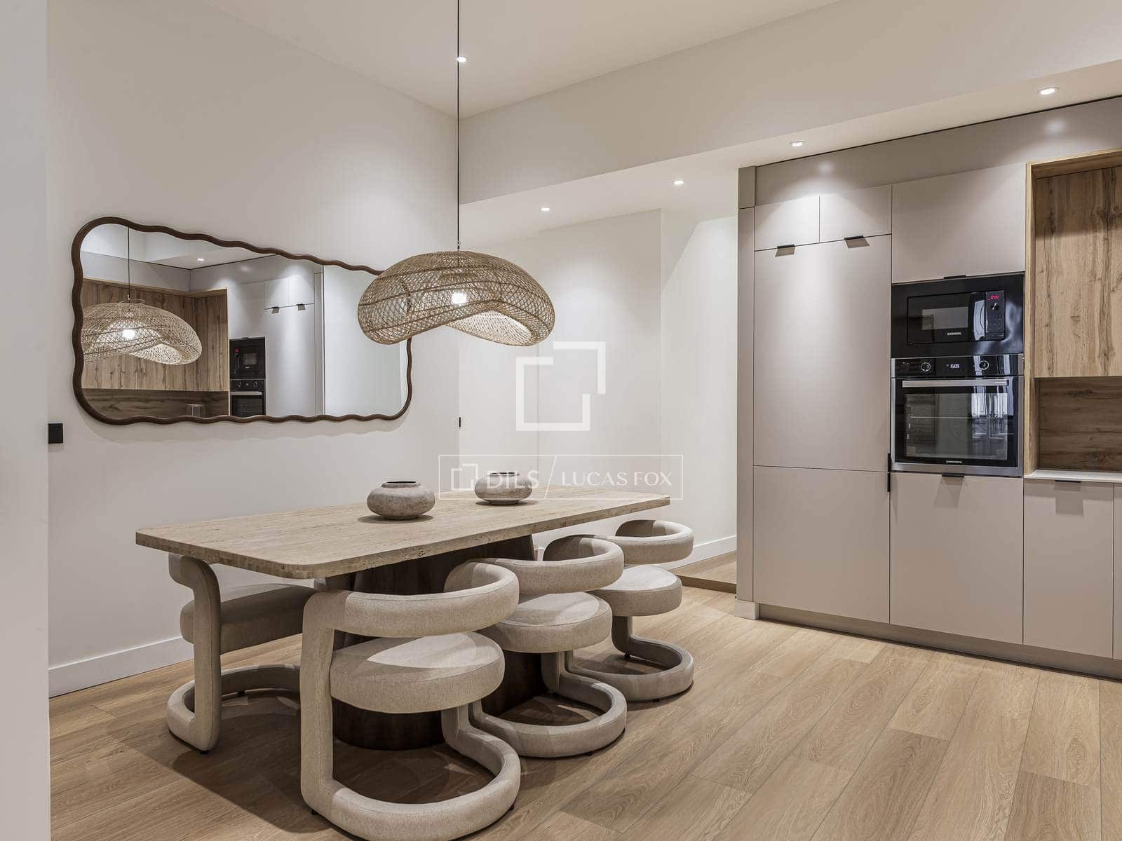 3 makuuhuone Huoneisto myytävänä paikassa Madrid kaupunki - 1 080 000 € (Ref: 9553239)