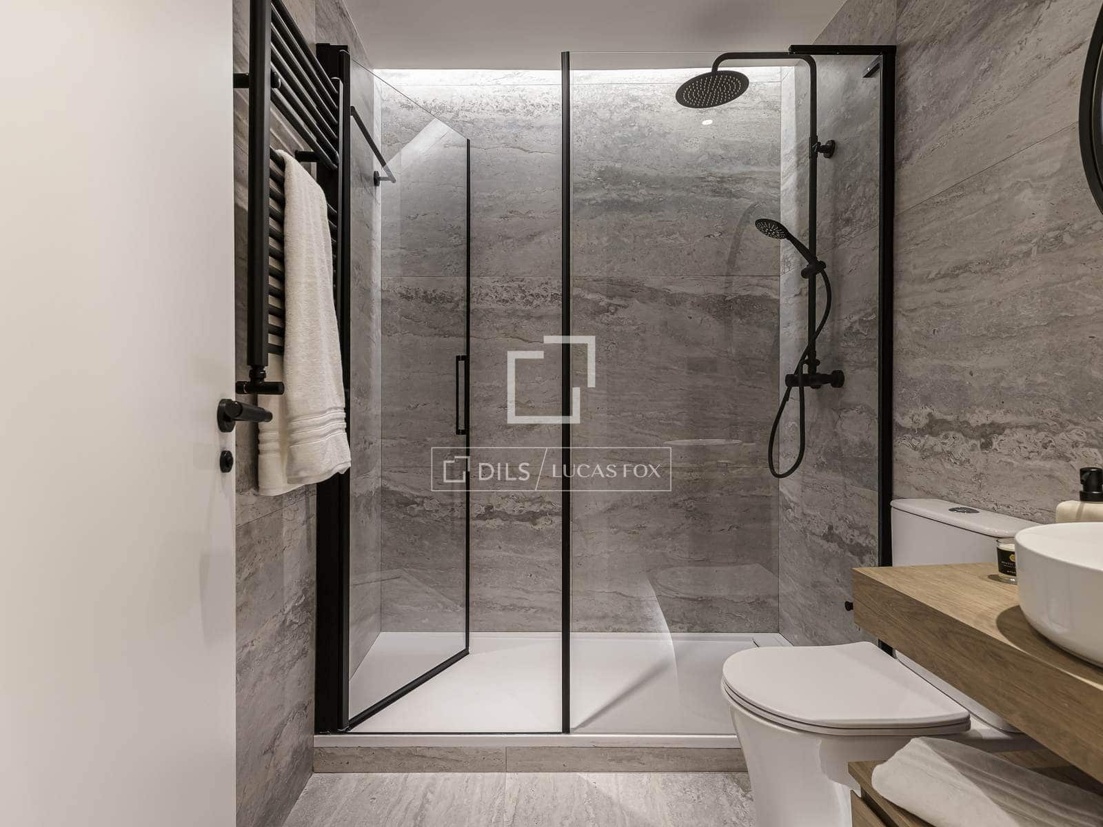 3 makuuhuone Huoneisto myytävänä paikassa Madrid kaupunki - 1 080 000 € (Ref: 9553239)