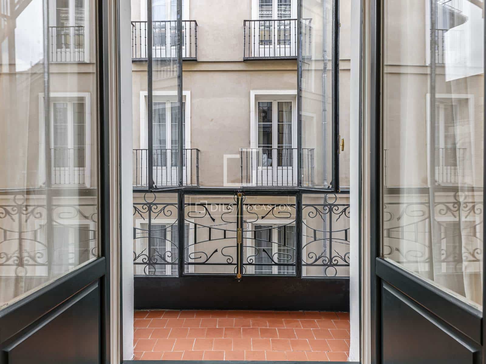 3 makuuhuone Huoneisto myytävänä paikassa Madrid kaupunki - 1 080 000 € (Ref: 9553239)