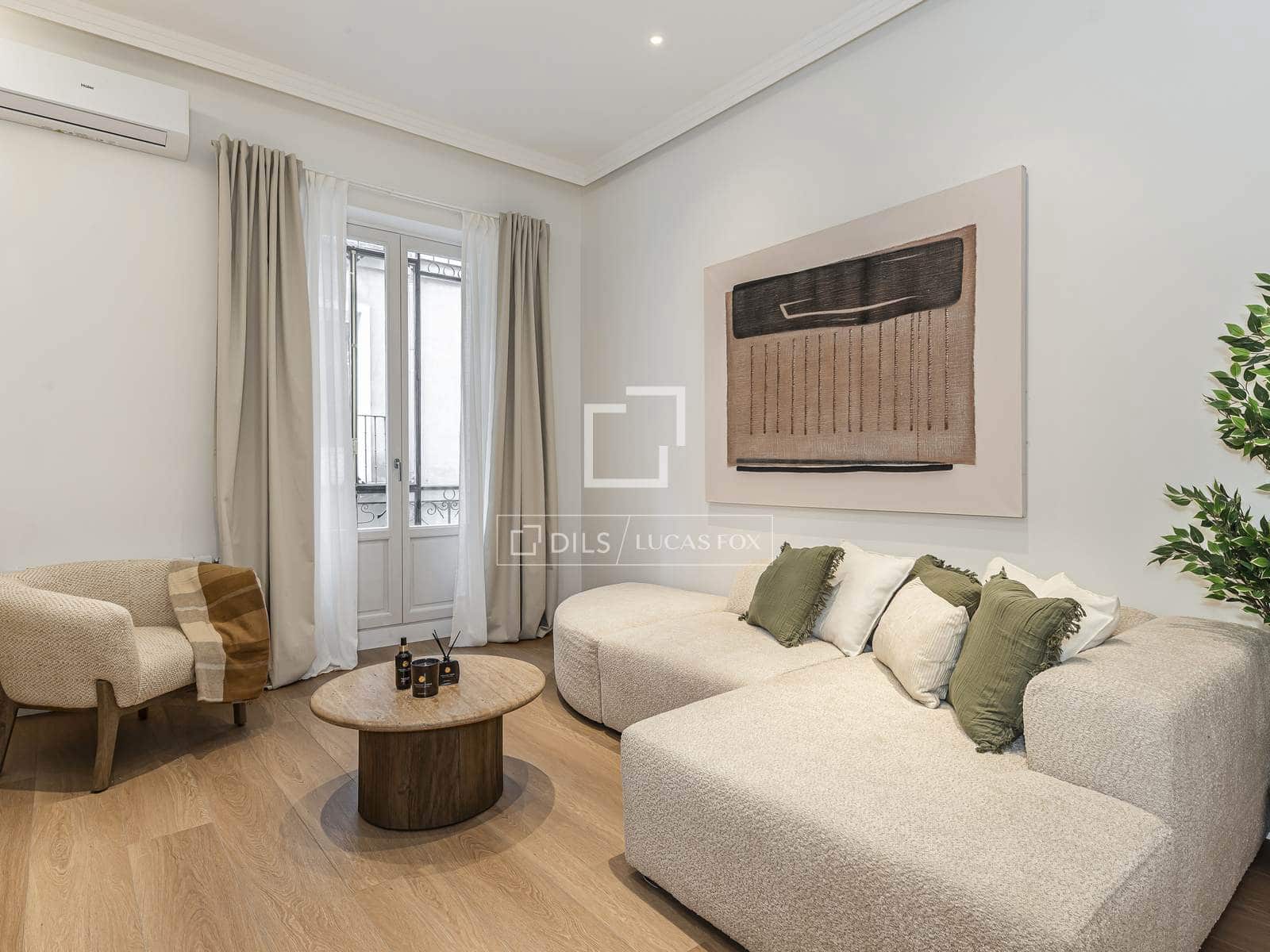 3 makuuhuone Huoneisto myytävänä paikassa Madrid kaupunki - 1 080 000 € (Ref: 9553239)