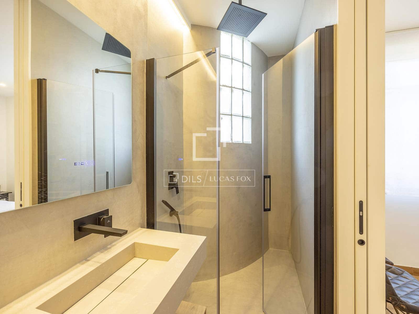 4 bedroom Apartment for rent in Valencia city - € 3,950 (Ref: 9553240)