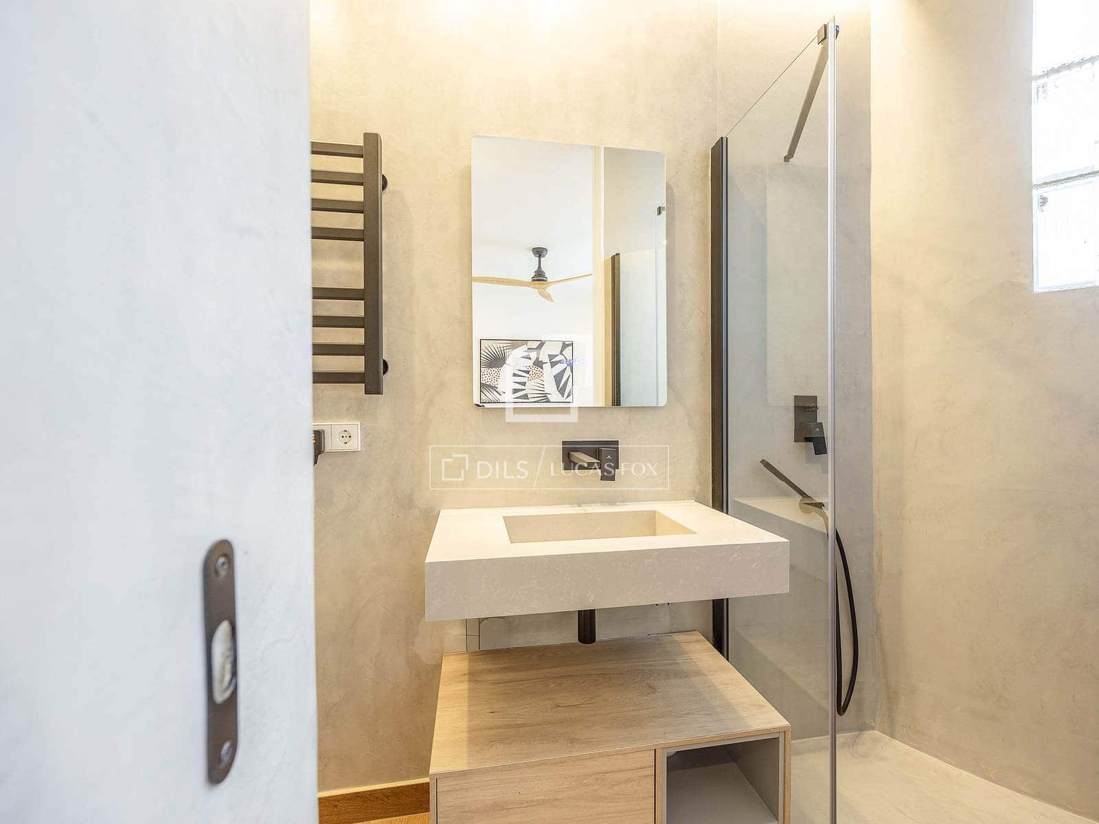 4 bedroom Apartment for rent in Valencia city - € 3,950 (Ref: 9553240)