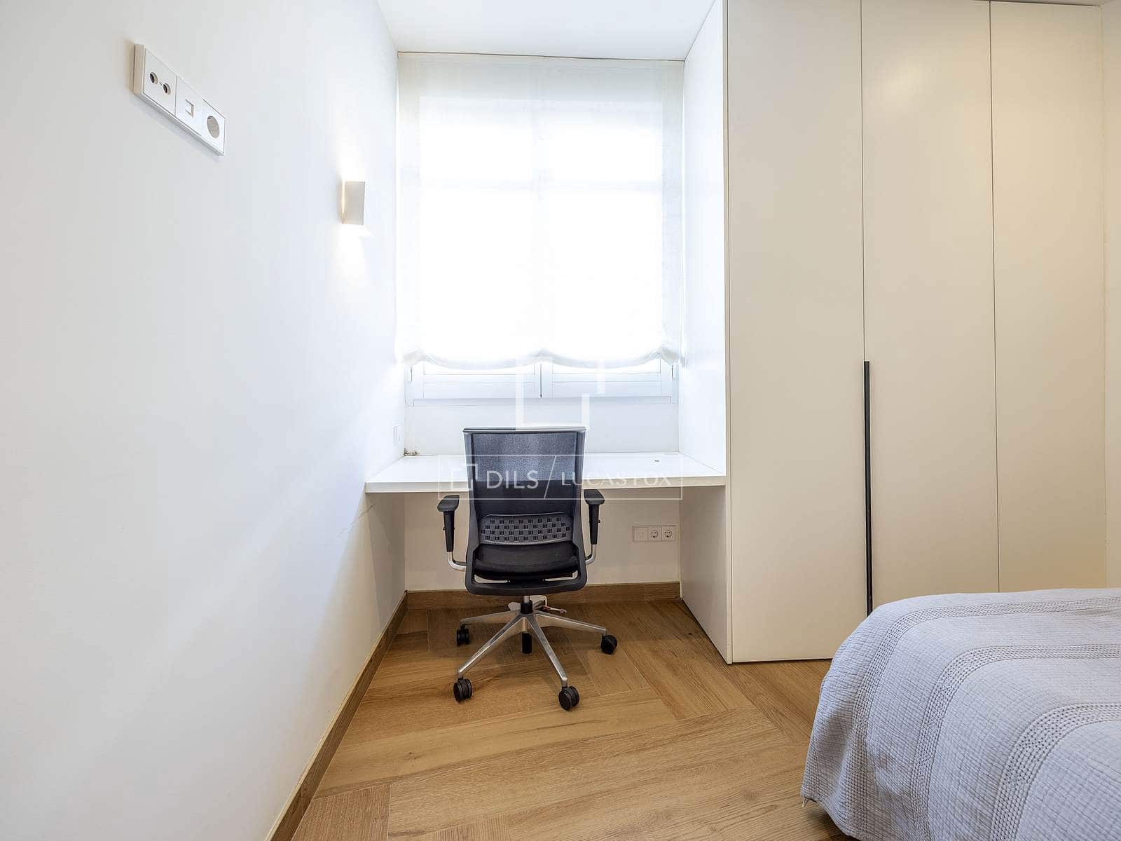 4 bedroom Apartment for rent in Valencia city - € 3,950 (Ref: 9553240)