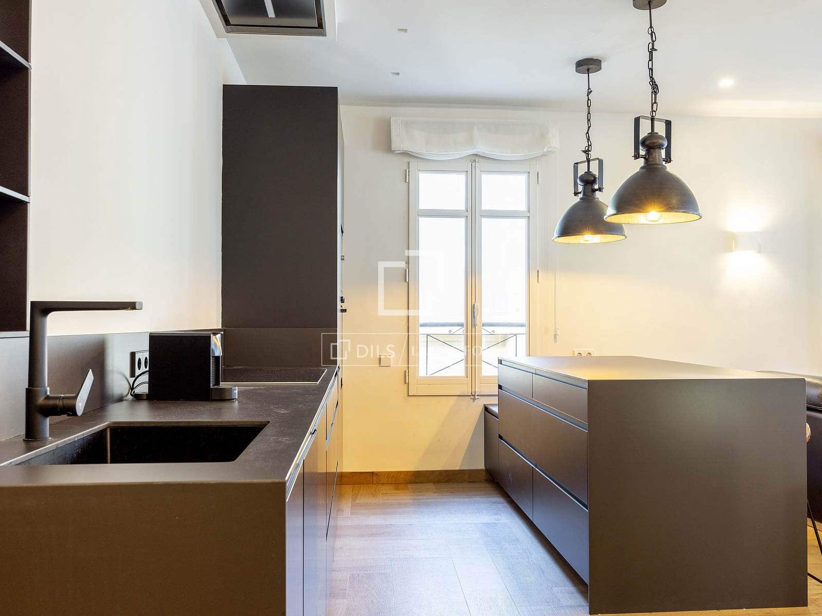 4 bedroom Apartment for rent in Valencia city - € 3,950 (Ref: 9553240)