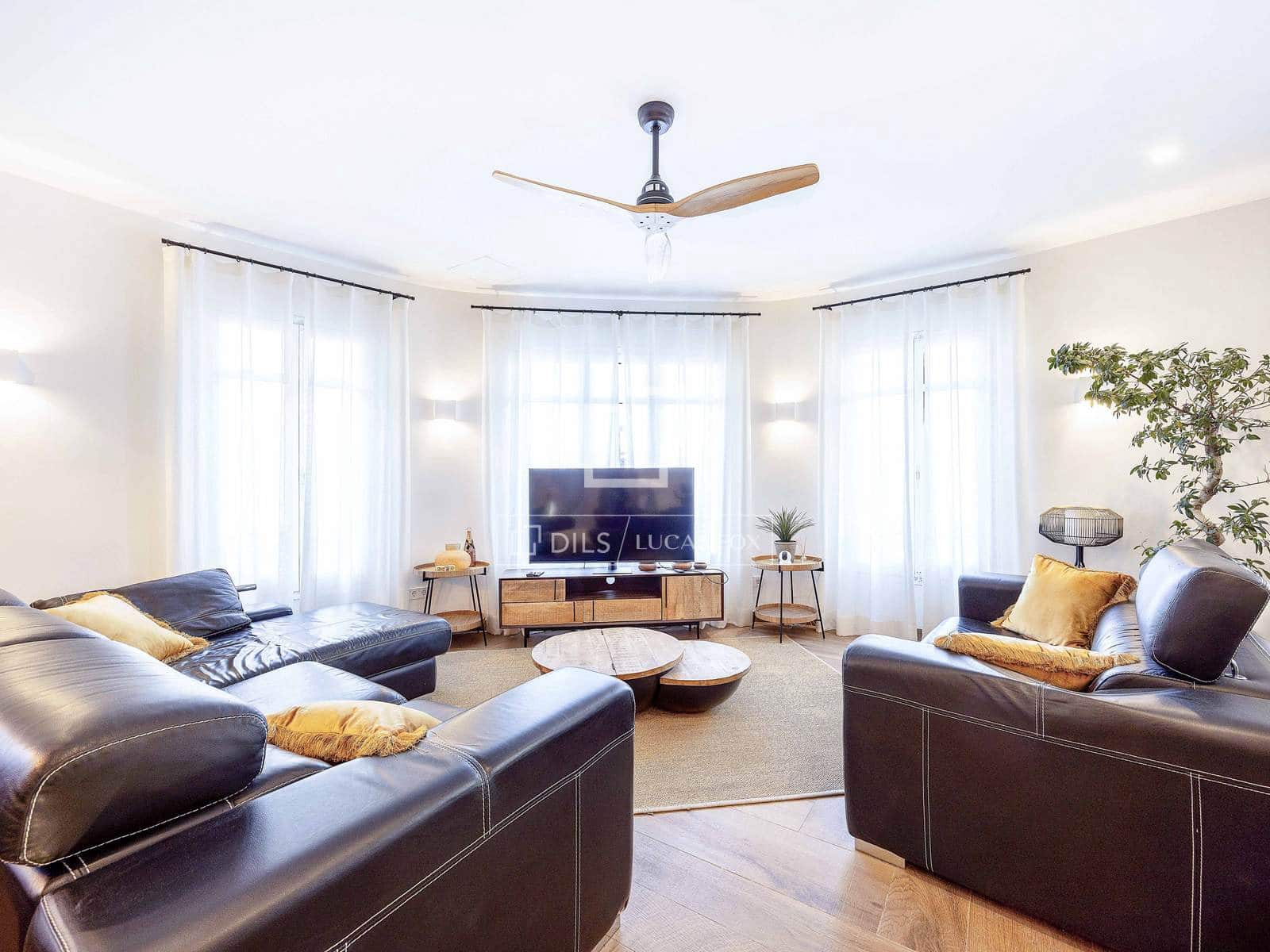 4 bedroom Apartment for rent in Valencia city - € 3,950 (Ref: 9553240)