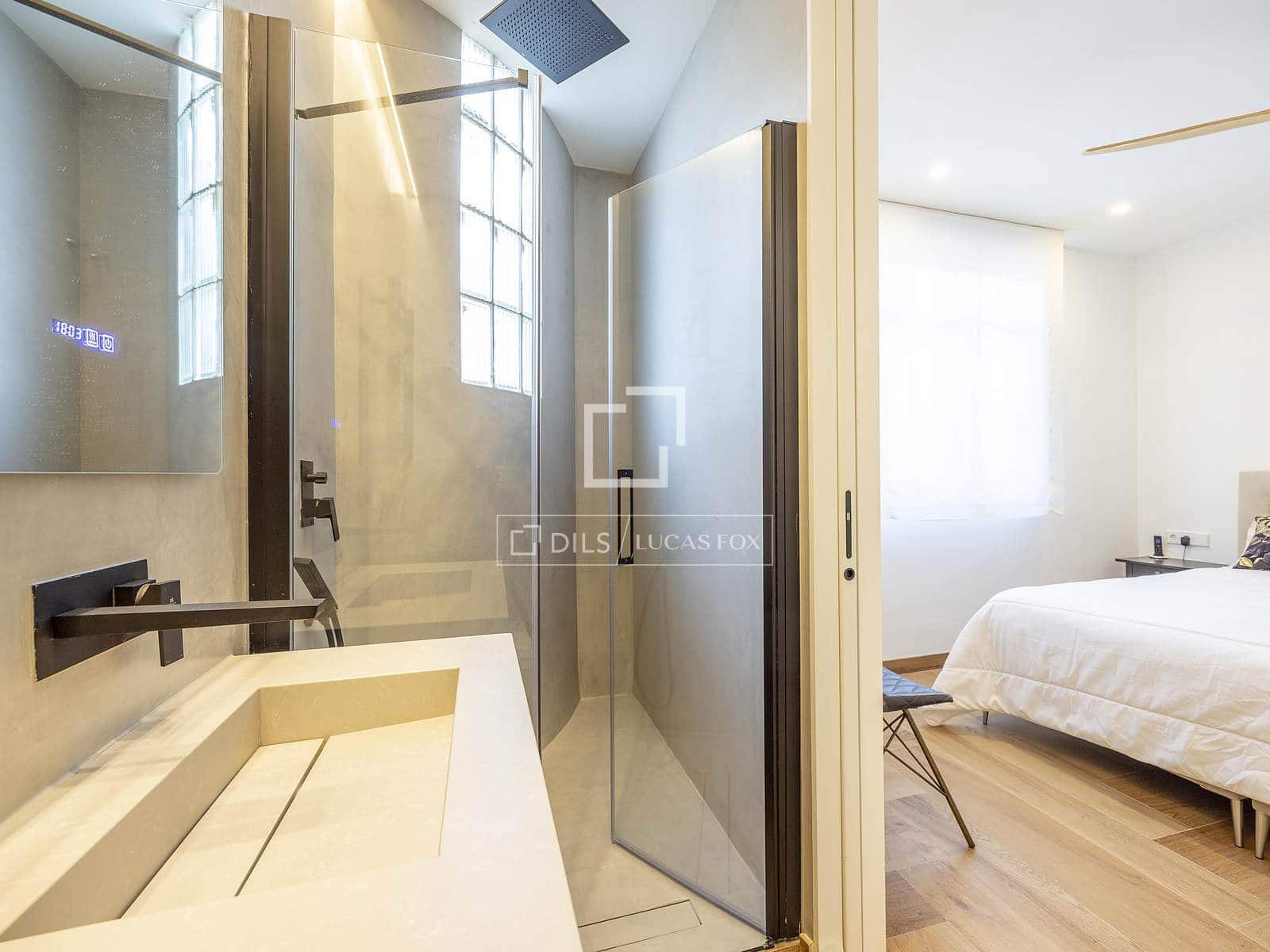 4 bedroom Apartment for rent in Valencia city - € 3,950 (Ref: 9553240)