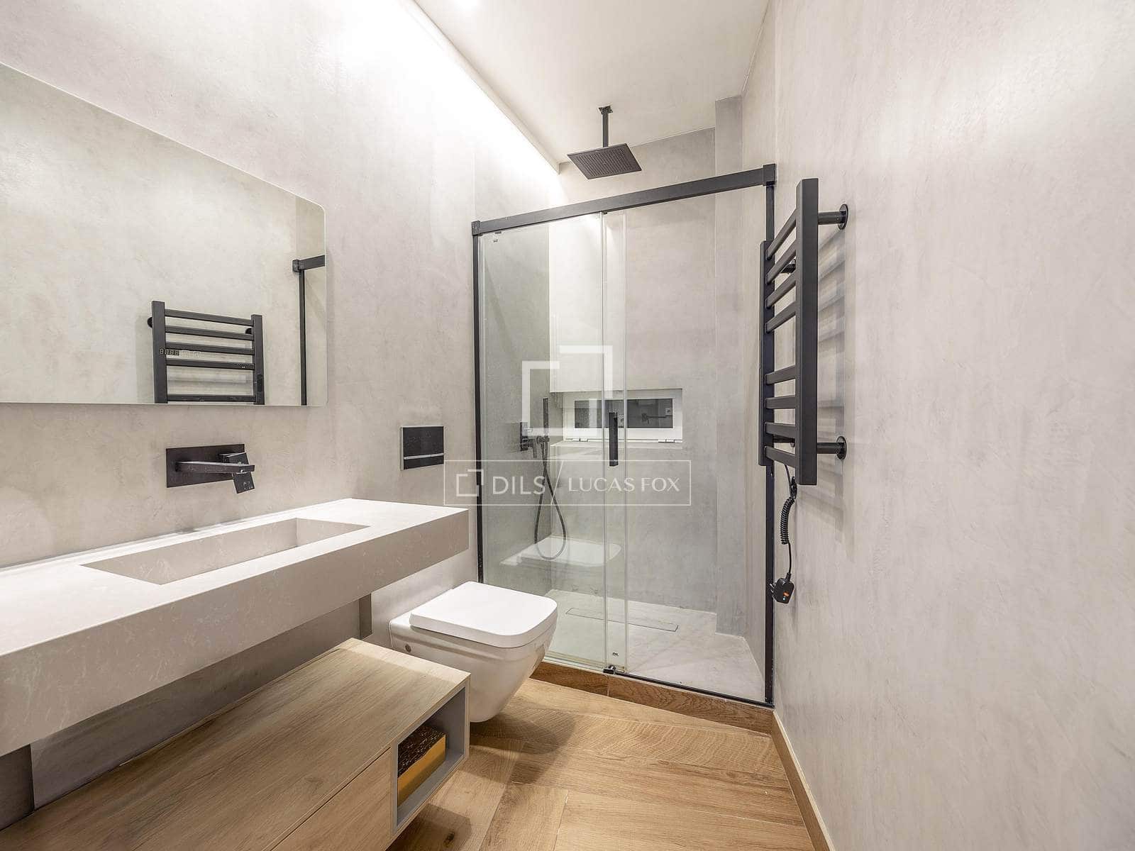 4 bedroom Apartment for rent in Valencia city - € 3,950 (Ref: 9553240)