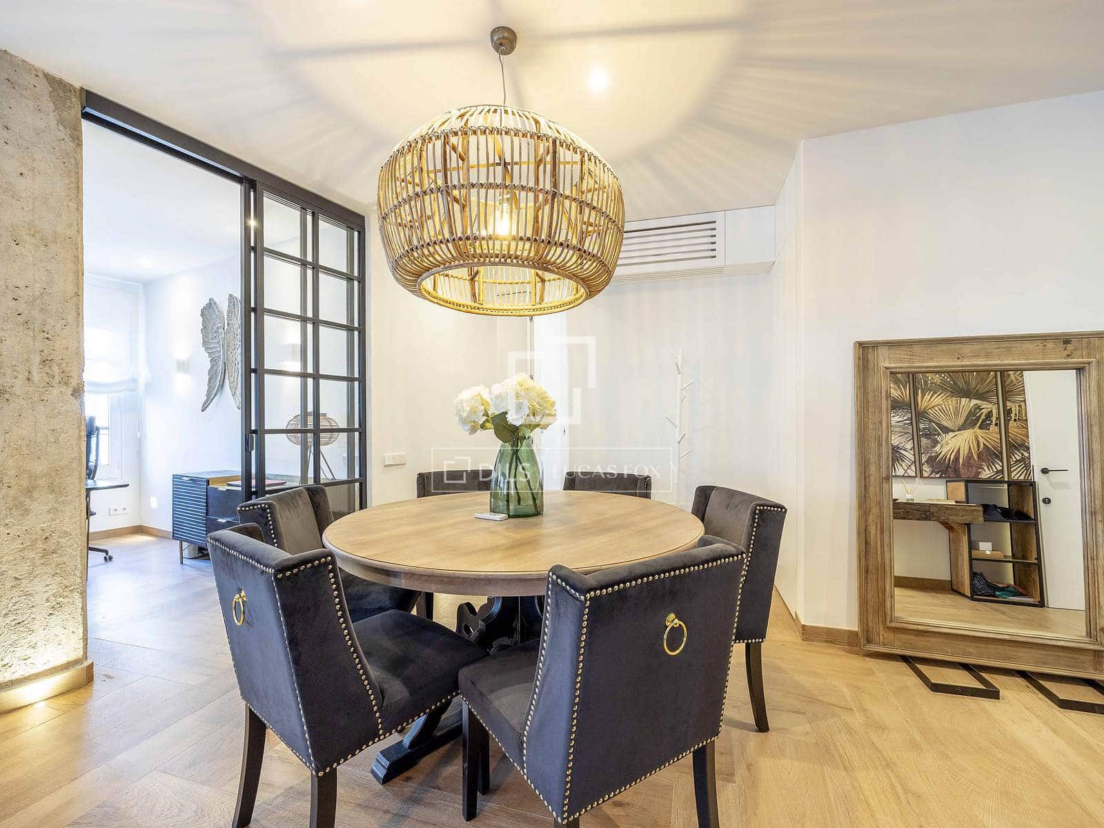 4 bedroom Apartment for rent in Valencia city - € 3,950 (Ref: 9553240)