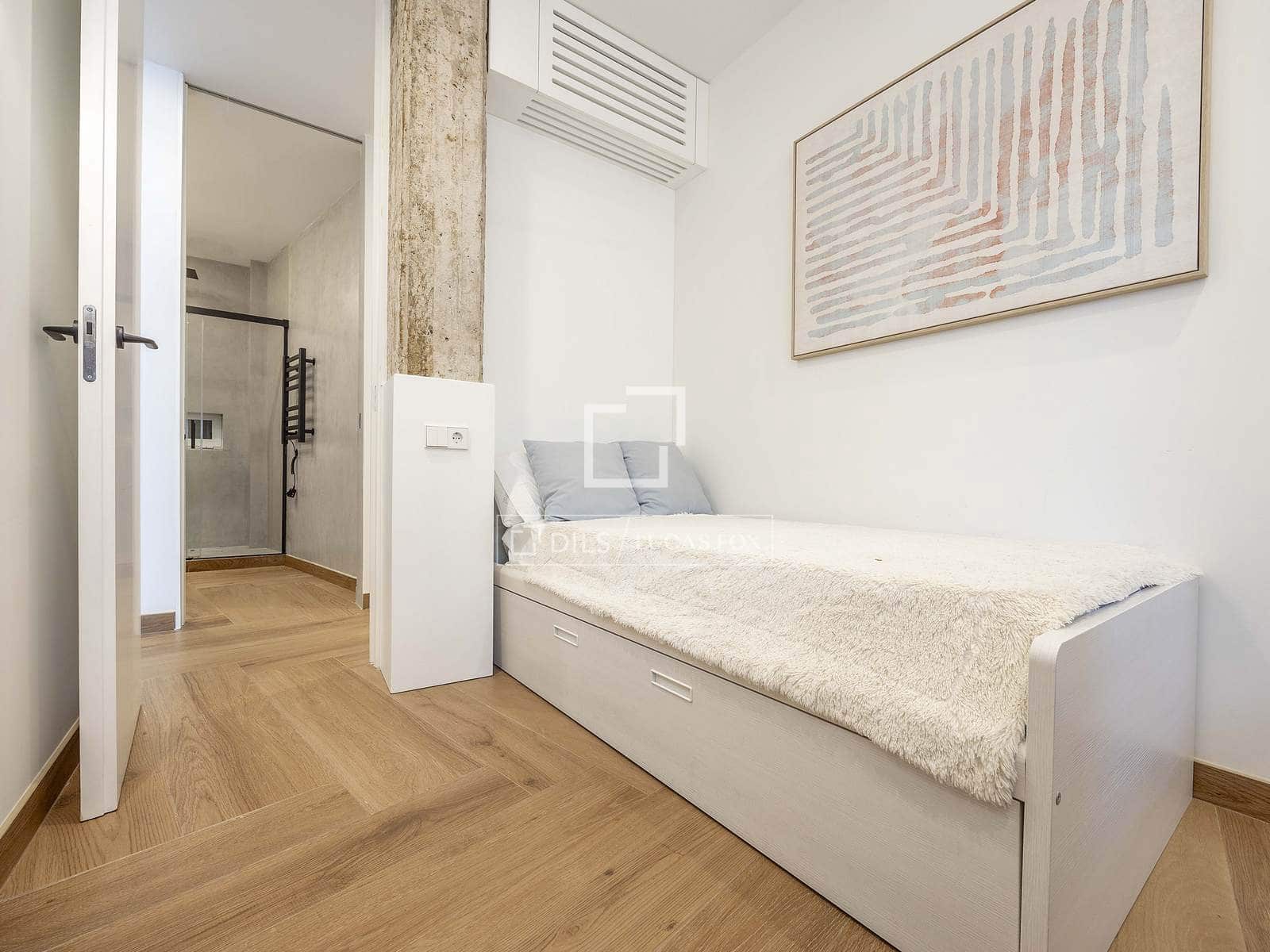 4 bedroom Apartment for rent in Valencia city - € 3,950 (Ref: 9553240)