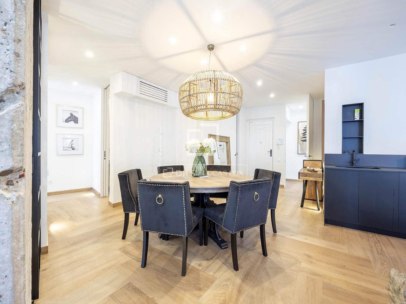 4 bedroom Apartment for rent in Valencia city - € 3,950 (Ref: 9553240)