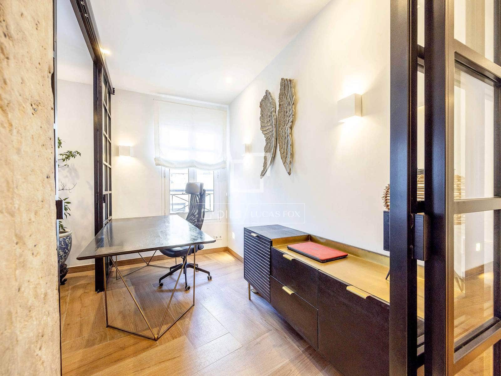 4 bedroom Apartment for rent in Valencia city - € 3,950 (Ref: 9553240)