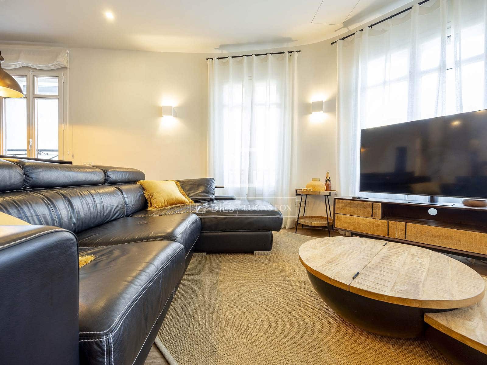 4 bedroom Apartment for rent in Valencia city - € 3,950 (Ref: 9553240)