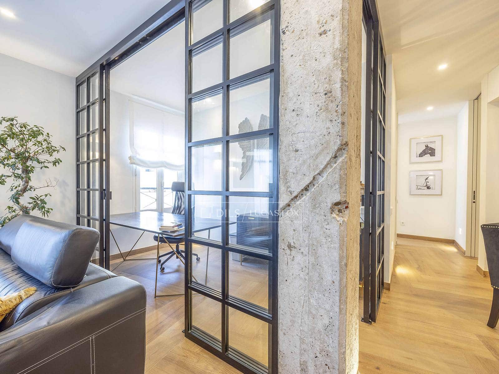 4 bedroom Apartment for rent in Valencia city - € 3,950 (Ref: 9553240)