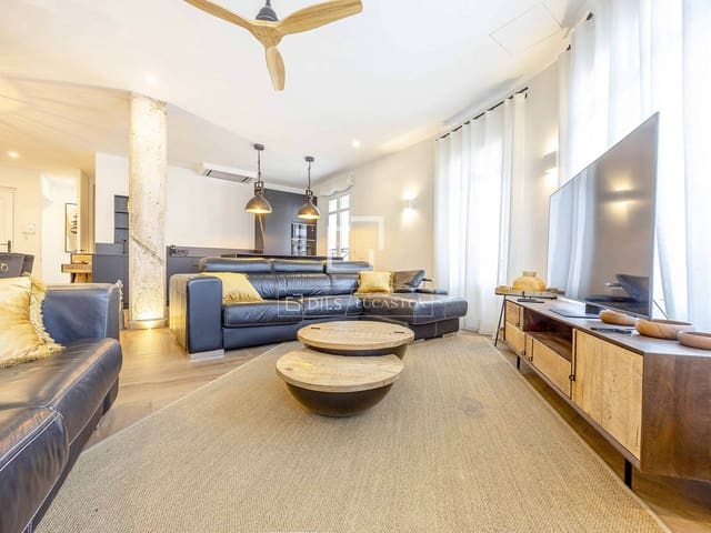 4 bedroom Apartment for rent in Valencia city - € 3,950 (Ref: 9553240)