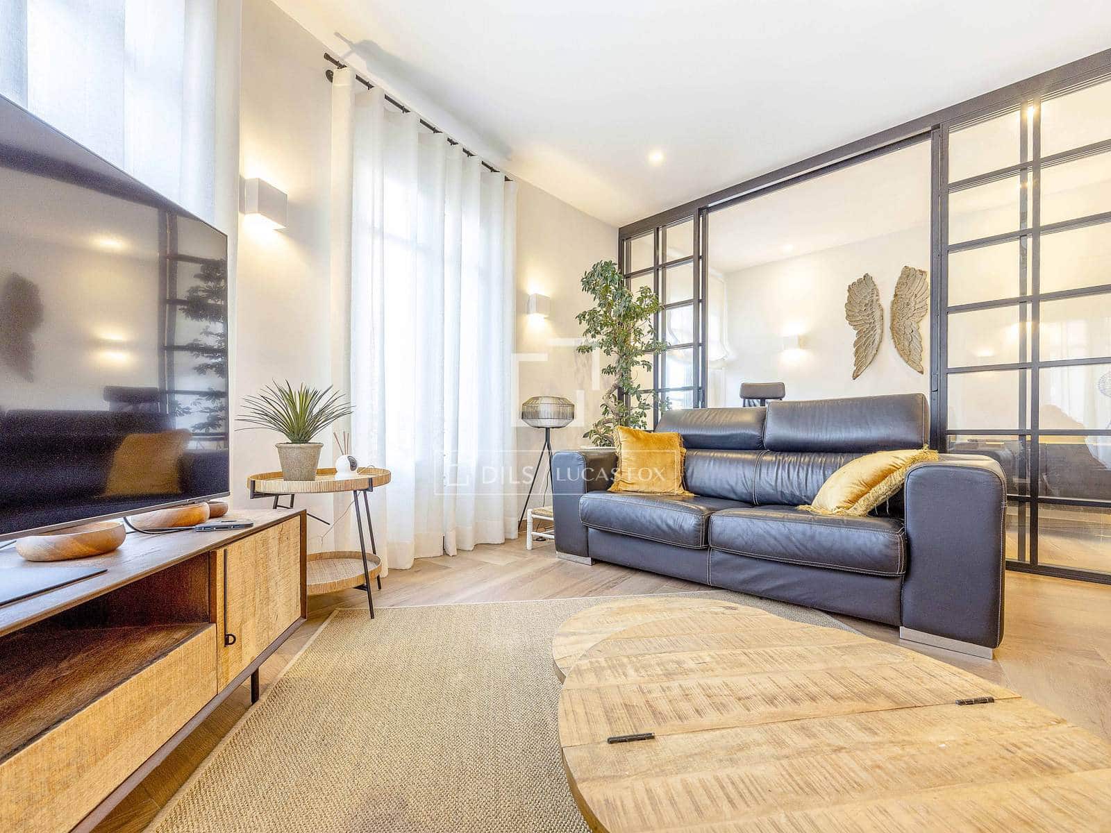 4 bedroom Apartment for rent in Valencia city - € 3,950 (Ref: 9553240)