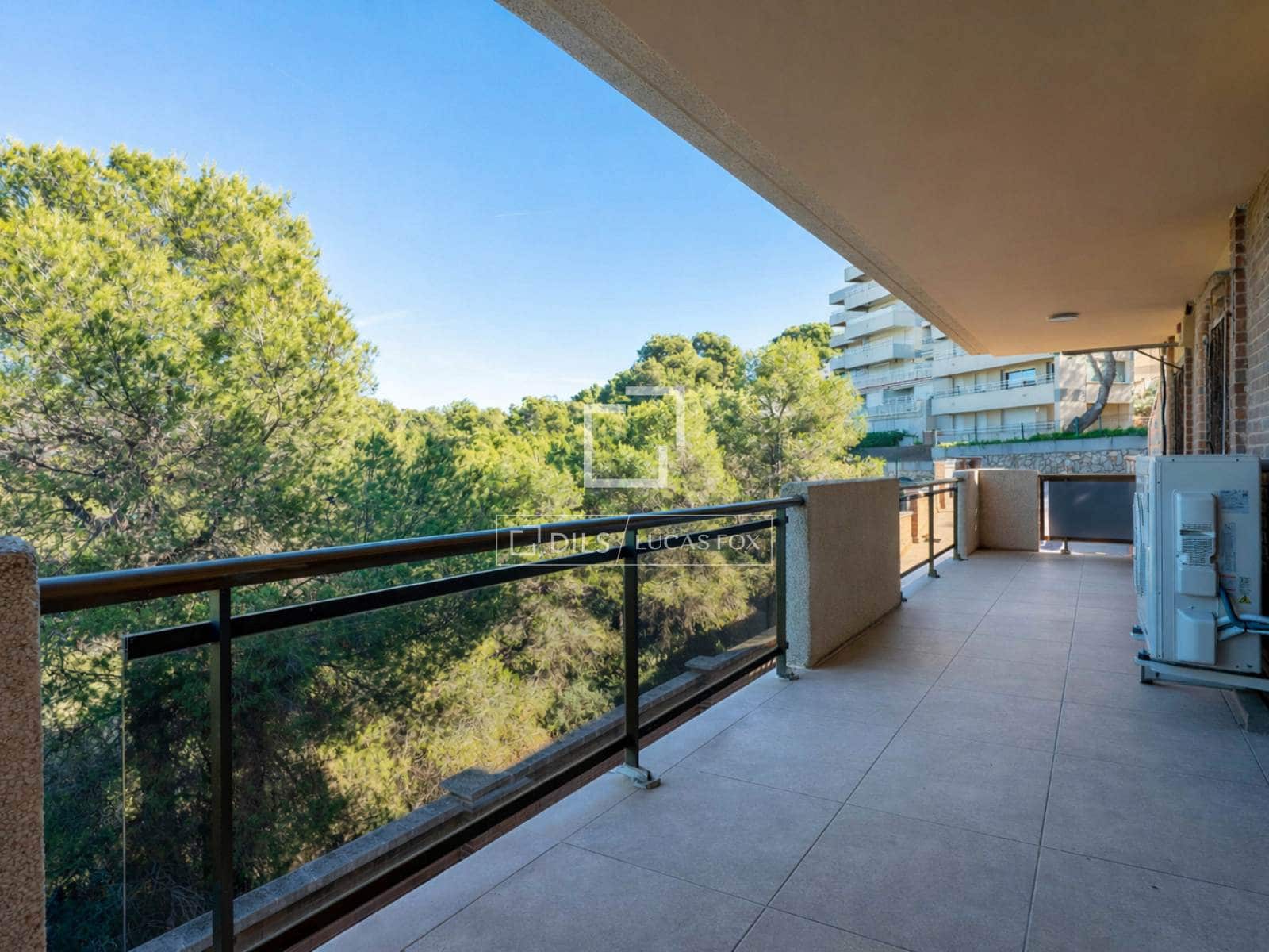 3 bedroom Apartment for sale in Salou with garage - € 390,000 (Ref: 9554307)