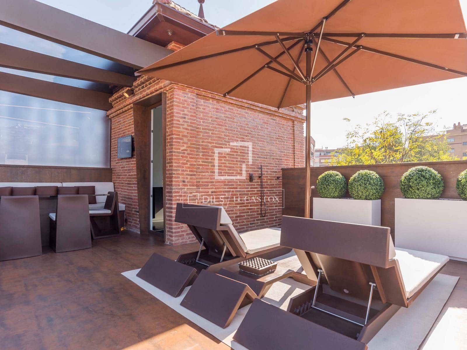 4 sypialnia Willa na sprzedaż w Miasto Madryt z basenem garażem - 5 900 000 € (Ref: 9558777)