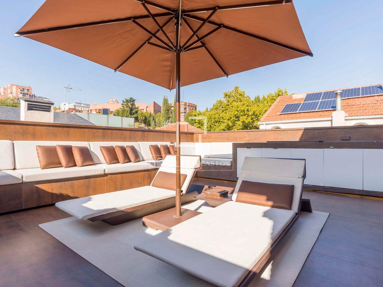 4 sypialnia Willa na sprzedaż w Miasto Madryt z basenem garażem - 5 900 000 € (Ref: 9558777)