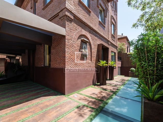 Chalet de 4 habitaciones en Niño Jesús, Madrid ciudad en venta con piscina garaje - 5.900.000 € (Ref: 9558777)