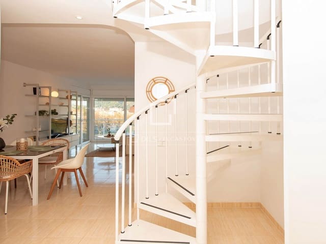 3 soverom Leilighet til leie i Platja d'Aro, Castell-Platja d'Aro - € 2 635 (Ref: 9558780)