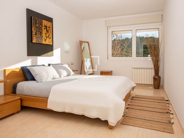 3 soverom Leilighet til leie i Platja d'Aro, Castell-Platja d'Aro - € 2 635 (Ref: 9558780)