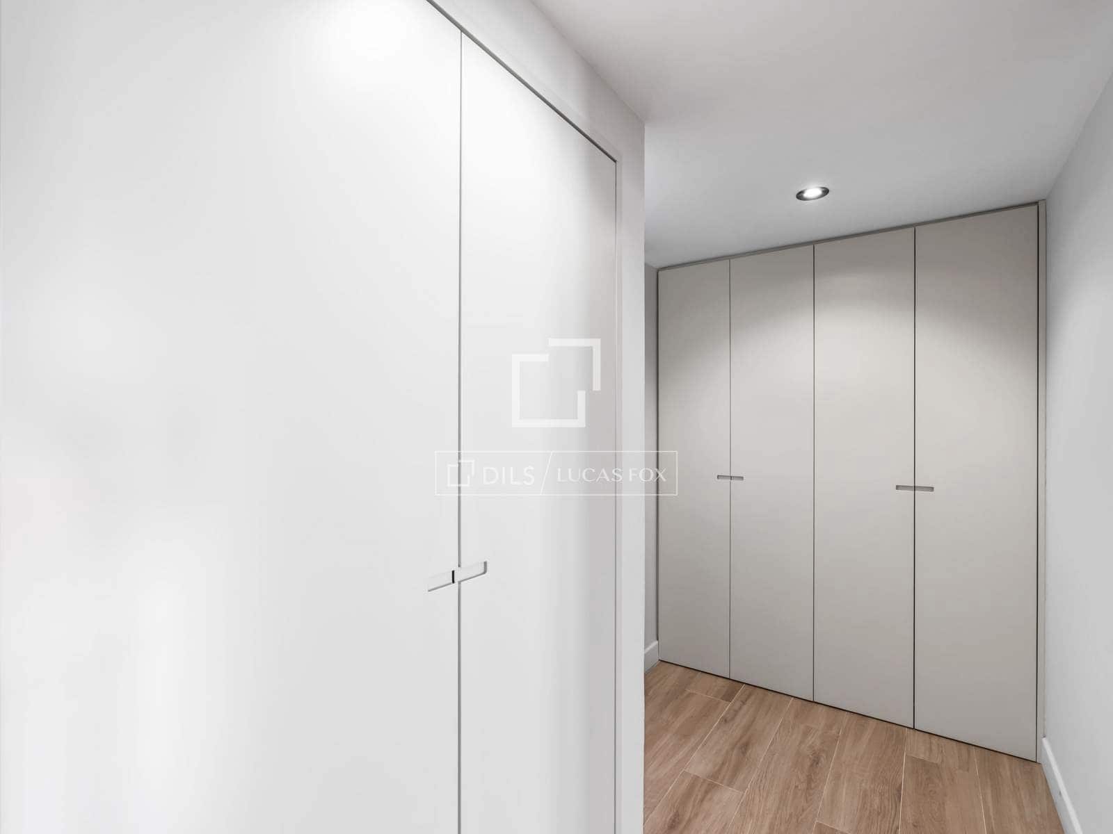 4 bedroom Apartment for sale in Alicante / Alacant city with garage - € 680,000 (Ref: 9558890)