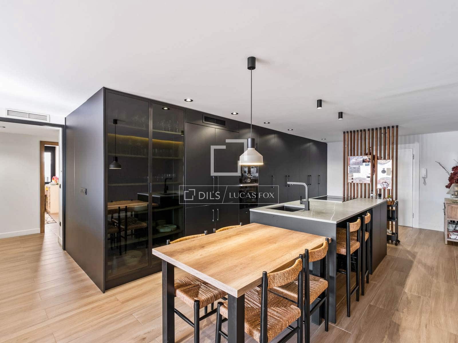 4 bedroom Apartment for sale in Alicante / Alacant city with garage - € 680,000 (Ref: 9558890)