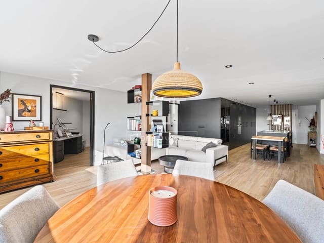 4 Zimmer Apartment zu verkaufen in Alicante / Alacant Stadt mit Garage - 680.000 € (Ref: 9558890)