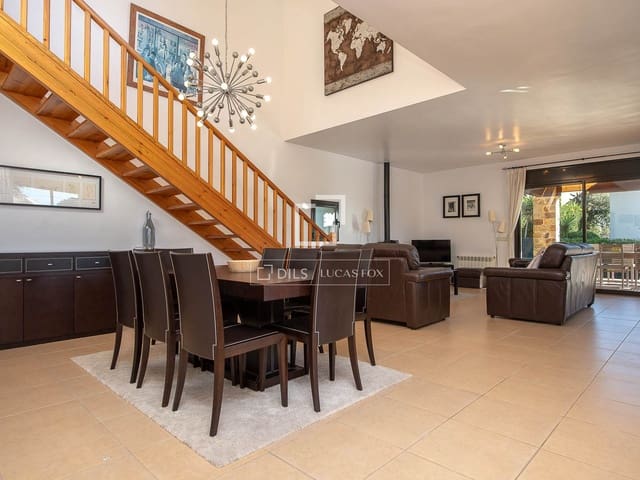 Chalet de 4 habitaciones en Castell-Platja d'Aro en venta con piscina garaje - 945.000 € (Ref: 9558891)