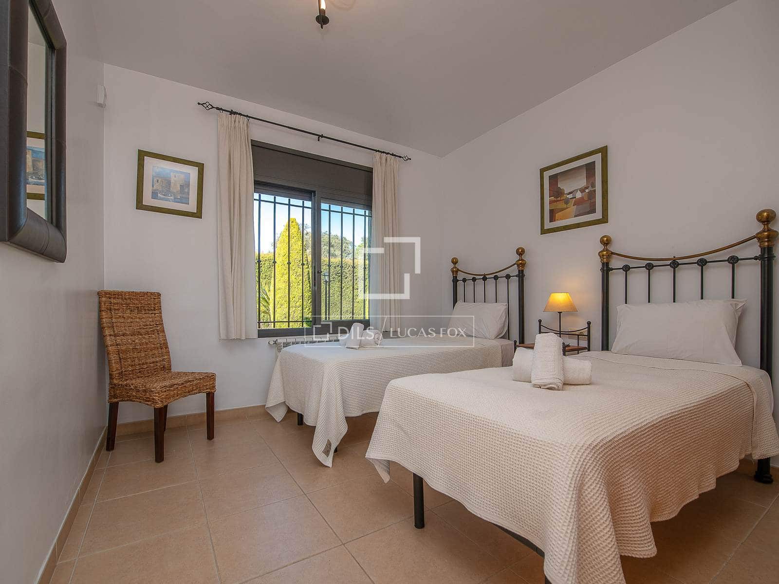 Chalet de 4 habitaciones en Castell-Platja d'Aro en venta con piscina garaje - 945.000 € (Ref: 9558891)