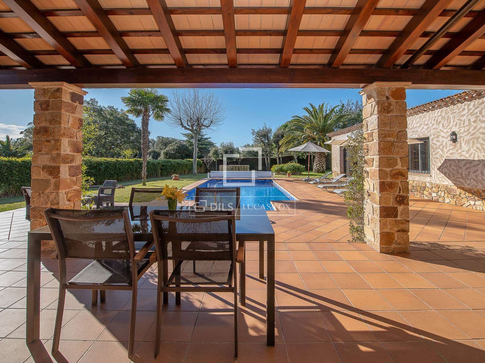 Chalet de 4 habitaciones en Castell-Platja d'Aro en venta con piscina garaje - 945.000 € (Ref: 9558891)