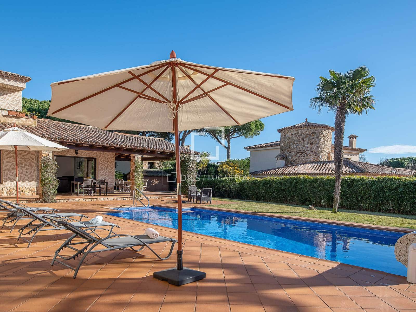 Chalet de 4 habitaciones en Castell-Platja d'Aro en venta con piscina garaje - 945.000 € (Ref: 9558891)