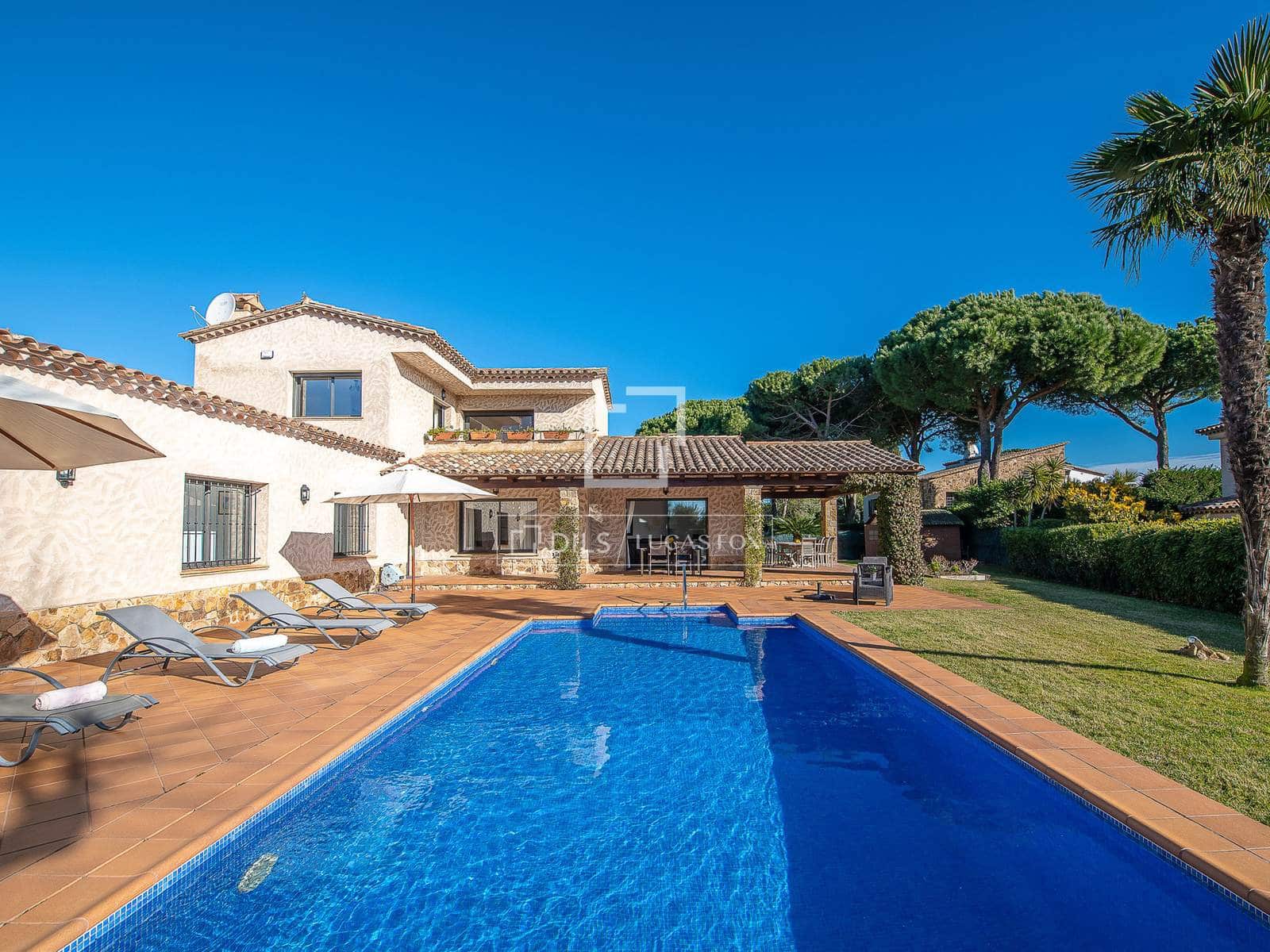 Chalet de 4 habitaciones en Castell-Platja d'Aro en venta con piscina garaje - 945.000 € (Ref: 9558891)